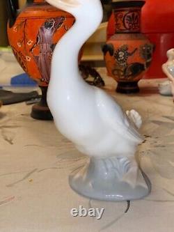 Beautiful Nao hand made porcelain goose figure/ ornament by LLadro