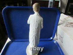 Boxed 708 Large Lladro / Nao Figure 0708 Male Doctor 13 3/4 Tall Excellent