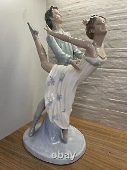 Boxed NAO LLADRO BALLET DANCERS FIGURE DANCING ON A CLOUD 400 FRANCISCO CATALA