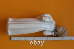 DECORATIVE FIGURINE Girl in Nightdress with Alarm Clock NAO LLADRO SPAIN