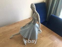 Exquisite Large Rare Retired Lladro Seated Ballerina