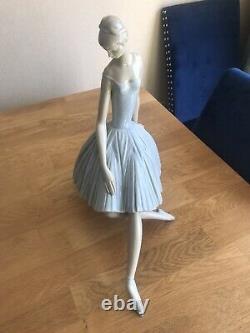 Exquisite Large Rare Retired Lladro Seated Ballerina