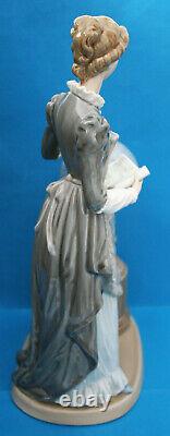 Genuine Lladro Figurine School Marm Model 5209 Retired