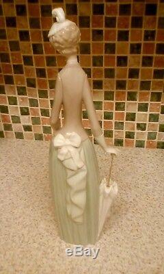 Genuine Lladro Lady With Parasol Walking Dog Chihuahua 4761 14 Inches Tall