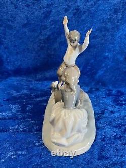 Glossy Lladro Nao See Saw # 4867 Mint 8 x 9 x 4