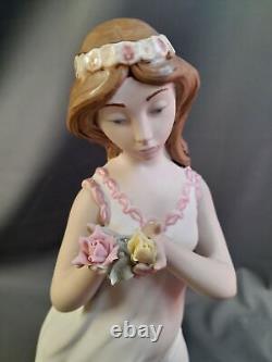 Great Figure With Flores. Porcelain Nao. Handmade IN Spain. Lladro. Century