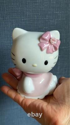 Hello Kitty Ceramic Figure Lladro NAO