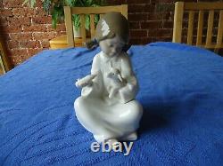 Job lot 4 porcelain china figurines figures Nao Lladro as mint MAY SPLIT