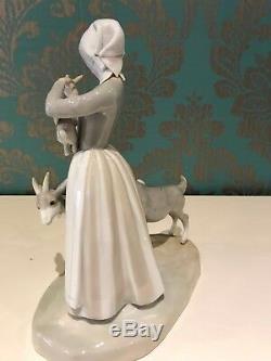 LIadro Milkmaid With Goats Porcelain Figurine, In Beautiful Condition