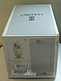 LLADRO CLOWN The Show Begins 6938 Boxed & Paperwork Porcelain