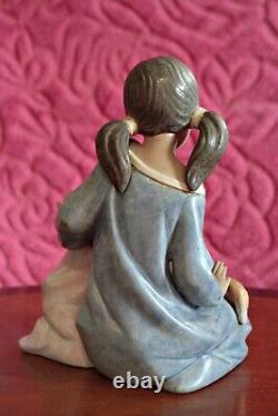 LLADRO FIGURINE Dulce Sueno -LITTLE SISTER NO. 12261 Gres