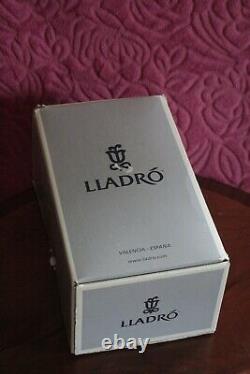 LLADRO FIGURINE Dulce Sueno -LITTLE SISTER NO. 12261 Gres