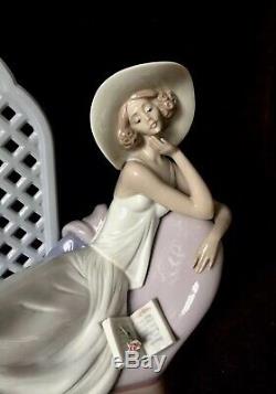 LLADRO FIGURINE No. 2048 GARDEN OF DREAMS