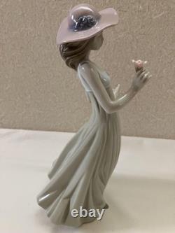 LLADRO Lladro NAO porcelain ceramic doll figurine