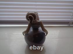 LLADRO NAO 1422 Retired and Extremely rare 2002 Girl on Beachball Used