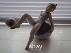 LLADRO NAO 1422 Retired and Extremely rare 2002 Girl on Beachball Used