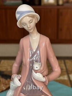 LLADRO NAO Autumn Stroll Gorgeous Tall Figurine 12H, Retired! , SPAIN