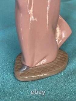 LLADRO NAO Autumn Stroll Gorgeous Tall Figurine 12H, Retired! , SPAIN