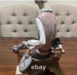 LLADRO NAO Large Don Quixote Figurine RARE HARD TO FIND 18 3/4x15 WithPlatform