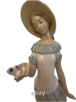 LLADRO' NAO The Butterfly Dance Porcelain Figurine 11.5 X 4X4 With Box