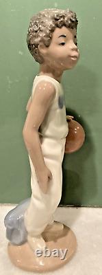 LLADRO NAO USA Basketball Player Figurine