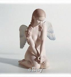 LLADRO Porcelain BEAUTIFUL ANGEL (01018235)