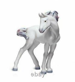 LLADRO Porcelain CHINESE ZODIAC THE HORSE (01006827)