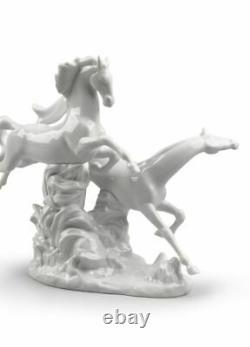 LLADRO Porcelain HORSES GALLOPING (WHITE) 01008682