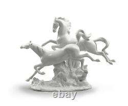 LLADRO Porcelain HORSES GALLOPING (WHITE) 01008682