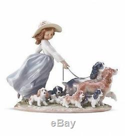 LLADRO Porcelain PUPPY PARADE (01006784)