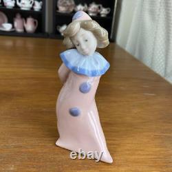 LLADRO nao girl figurine figurine display