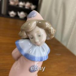 LLADRO nao girl figurine figurine display