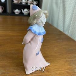 LLADRO nao girl figurine figurine display