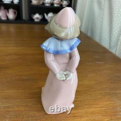 LLADRO nao girl figurine figurine display