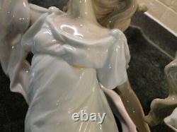 LLadro Allegory of Women Liberty # 5819 Year 1990