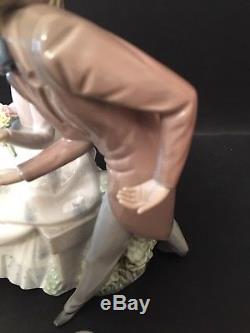 LLadro Courting Time. 5409. Retired 1989. 8.5'