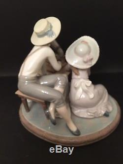 LLadro Music Time. 5430. Children playing with gramophone
