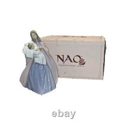 LLadro NAO A Mother's Touch Porcelain Figurine Number # 1300 Withbox
