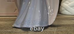 LLadro NAO A Mother's Touch Porcelain Figurine Number # 1300 Withbox