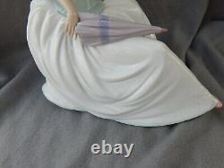 LLadro Nao Rainy Afternoon Statue Figure With Umbrella