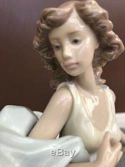 LLadro Summer Serenade Woman Figurine