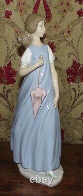 Large 13 Nao Lladro Figure Stormy Weather 742G By Jose Puche C1982 Girl Parasol