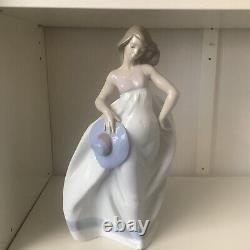 Large 13 X 7 X 6 Inches Lladro Nao Figure Elegant Lady Holding Hat Figurine