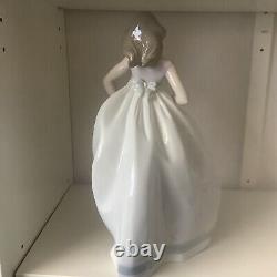 Large 13 X 7 X 6 Inches Lladro Nao Figure Elegant Lady Holding Hat Figurine