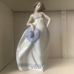 Large 13 X 7 X 6 Inches Lladro Nao Figure Elegant Lady Holding Hat Figurine