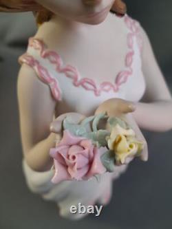 Large Figure Woman With Flowers. Porcelain Nao. Handmade. Lladro. 20th Century