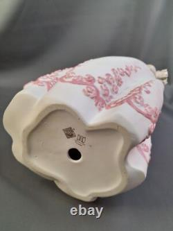 Large Figure Woman With Flowers. Porcelain Nao. Handmade. Lladro. 20th Century