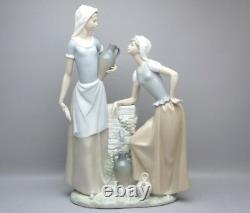 Large LLADRO NAO FIGURINE Women at wasserbrunne h-40 cm