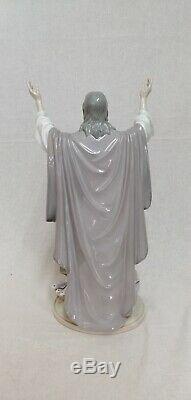 Large LLADRO model 5896 figure of Jesus Christ The Loaves and Fishes. RETIRED