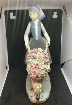 Large Lladrò #01419 A Barrel Of Blossom Girl With Wheelbarrow Of Flowers